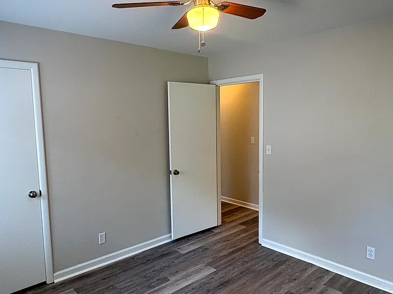 1706 Ashmoor Ln — Photo 26
