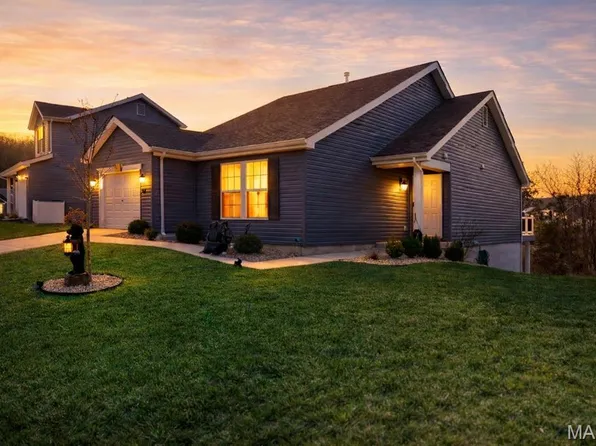 821 Black Bear Dr, House Springs, MO 63051