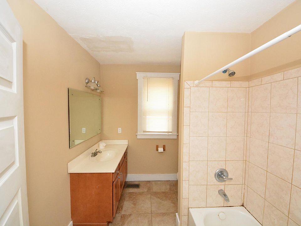 1st image of 1418 Beacon St #1