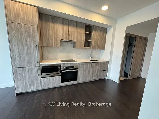 25 McMahon Dr #1115 — Photo 9