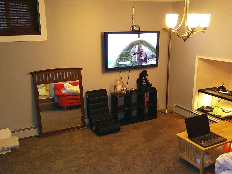 New Carpet throughout