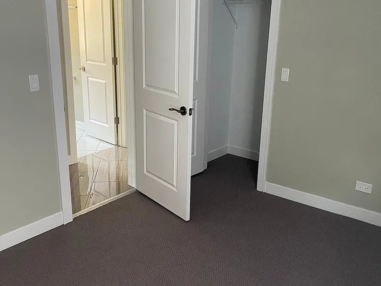 7831 S Loomis Blvd #2 — Photo 14