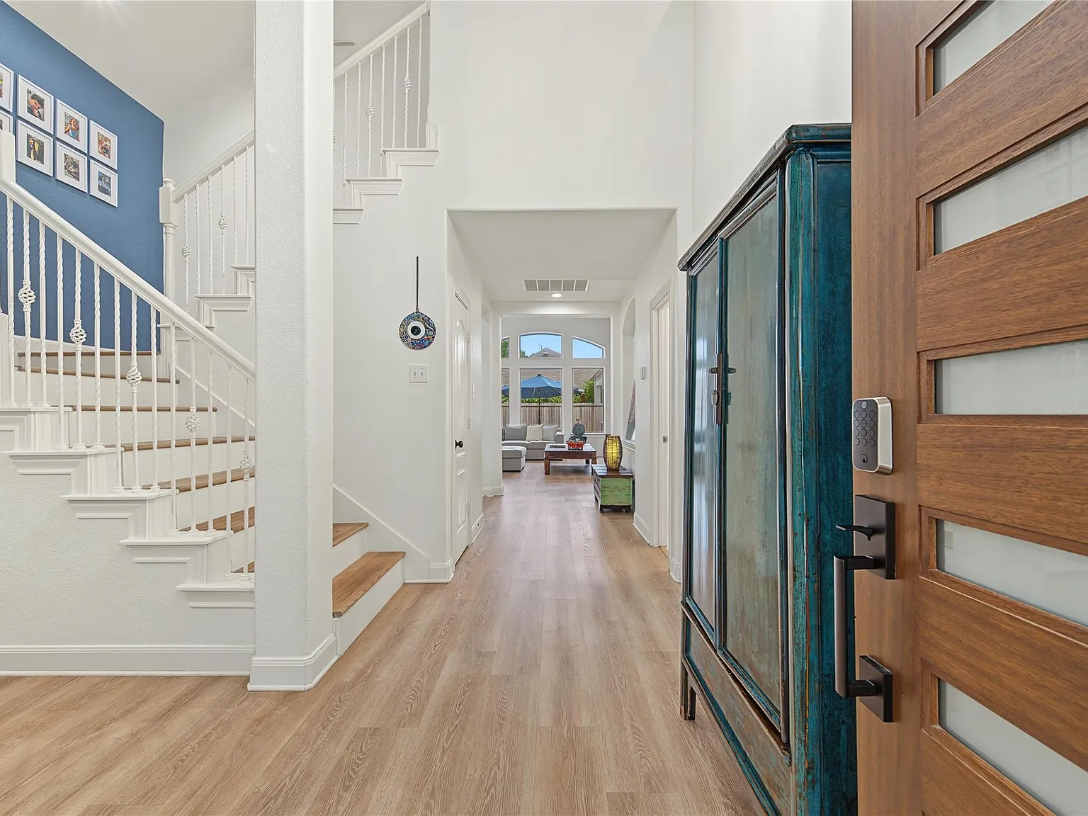 5 bed, 3.5 bath, 2748 sqft, $5,750 — Photo 3