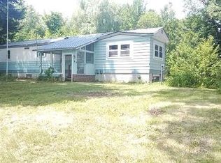 9 Oak Street, Jay, ME 04239