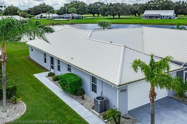 1st image of 209 Clubhouse Ct