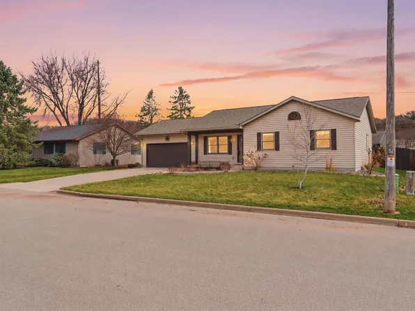 3011 S Pleasant Dr, Holmen, WI 54636