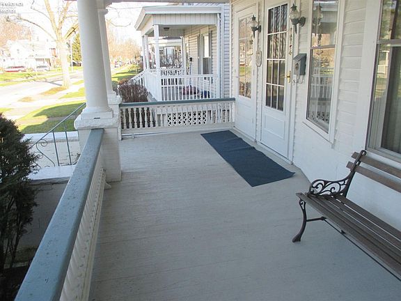 4th image of 824 Osborne St