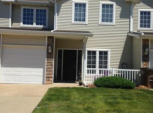 917 Red Hawk Way SE, Altoona, IA 50009