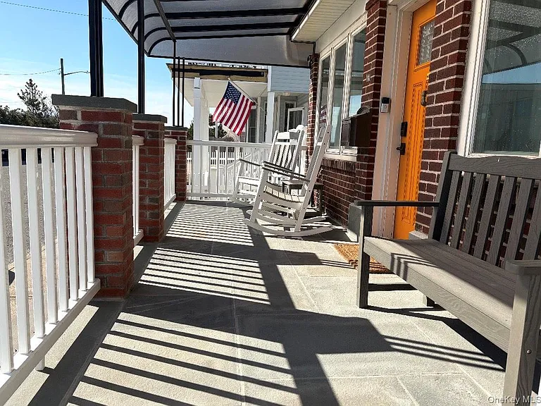 11 Delaware Ave — Photo 3