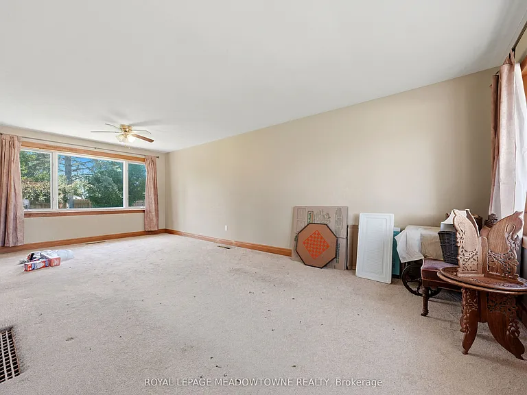 20 Delrex Blvd — Photo 9