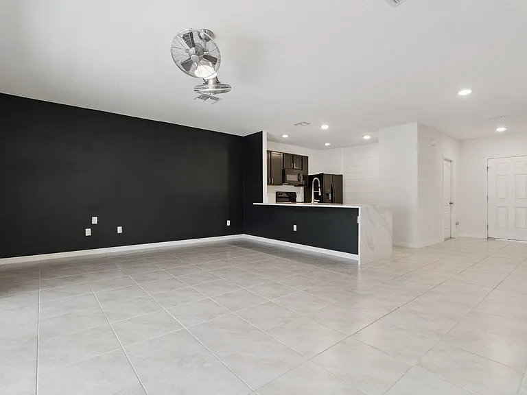 9030 Carlotta Way — Photo 4