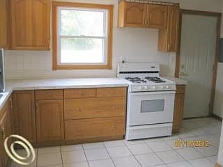 5th image of 45224 Paris Dr