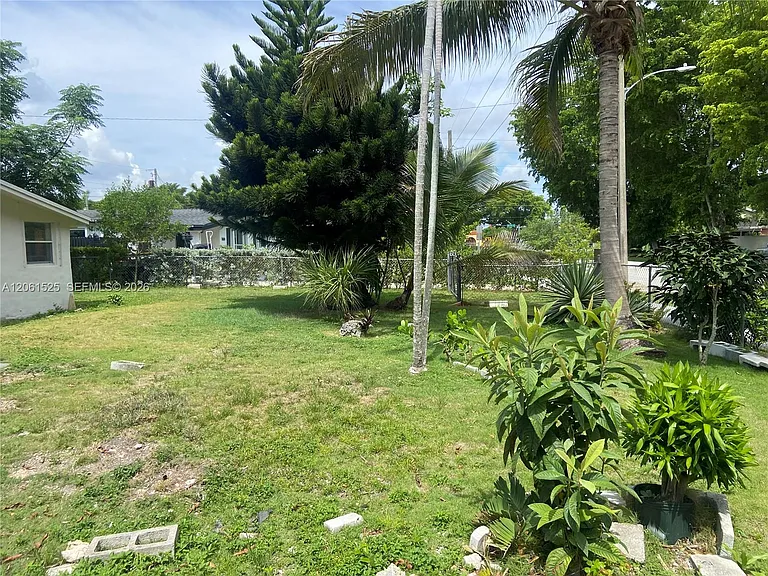 11530 SW 136th St — Photo 10