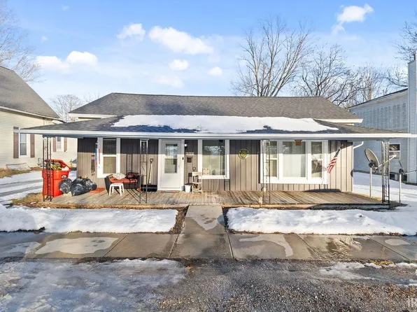 301 S Washington St, Pierceton, IN 46562