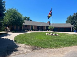 1102 Sioux Ln, North Platte, NE 69101
