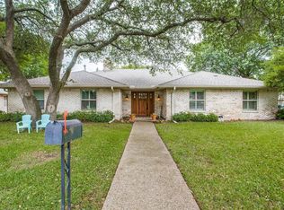 16835 Hunters Point Dr, Dallas, TX 75248