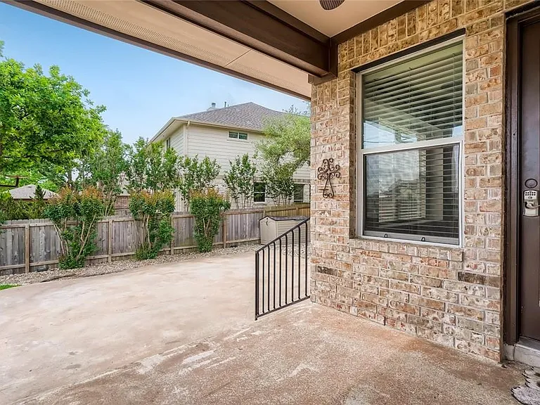 2920 Cajuiles Dr — Photo 31