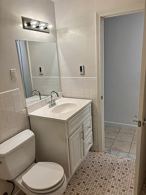 34 Salem End Rd — Photo 3