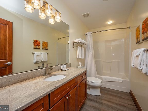 3rd image of 565 Glendale Rd #103-B