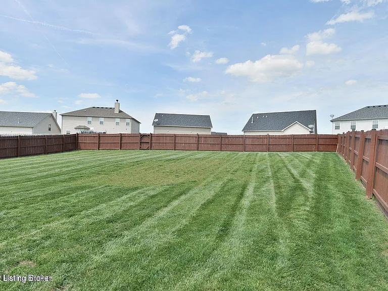 1917 Carabiner Way — Photo 5