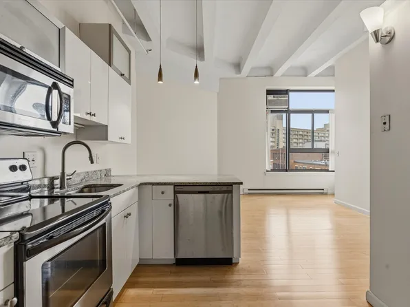 12 Stoneholm St APT 524, Boston, MA 02115