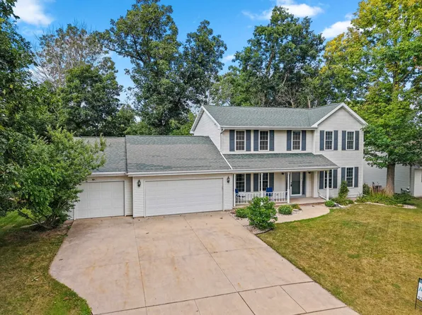 547 Clay St, Wrightstown, WI 54180