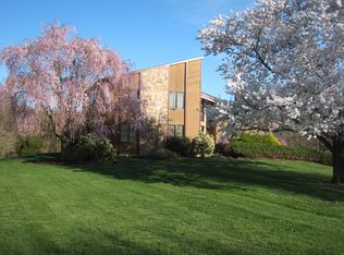 14 Upper Neshanic Ct, Hillsborough, NJ 08844