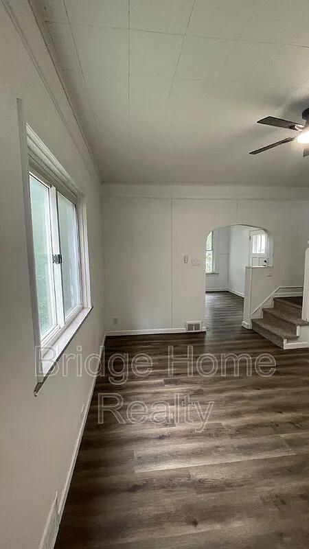 2 bed, 1.0 bath, $1,130 — Photo 4