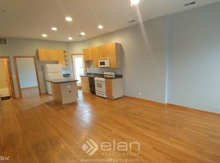 3366 N Clark St APT 2R, Chicago, IL 60657