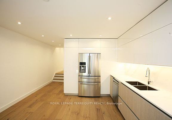 2nd image of 48 McGill St