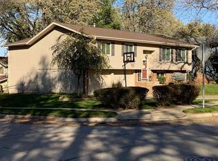 10324 Weir St, Omaha, NE 68127