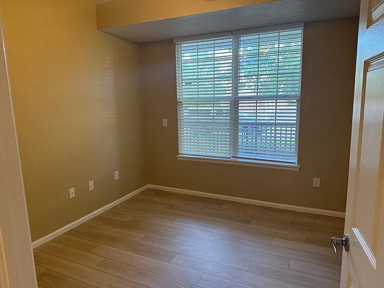 3875 S Dayton St #105 — Photo 9