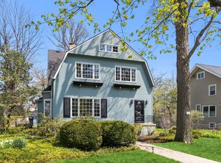 912 Greenleaf Ave, Wilmette, IL 60091