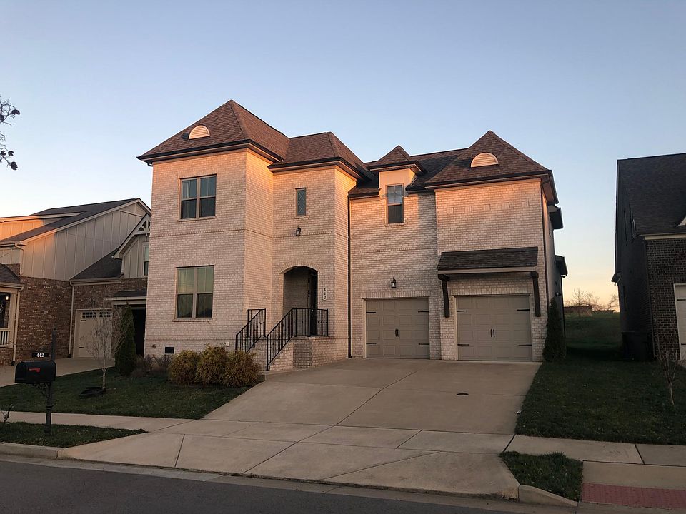 1st image of 442 River Bluff Dr