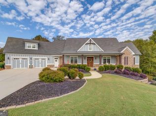 617 Skyland Dr, Hoschton, GA 30548