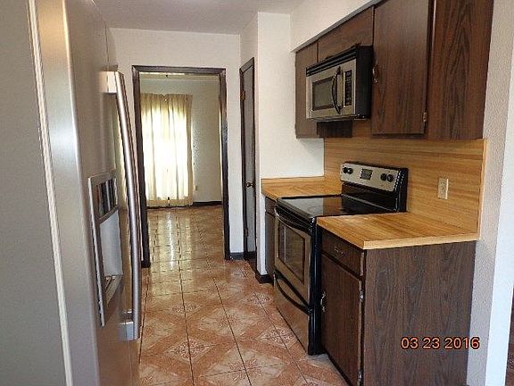 5th image of 136 Dianne Dr
