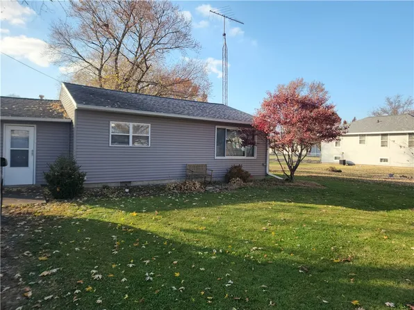 647 Wilson Ave, Neoga, IL 62447