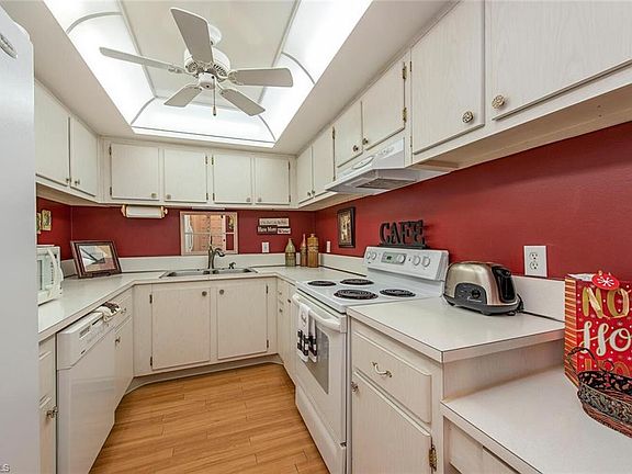 5th image of 955 Palm View Dr #B-310
