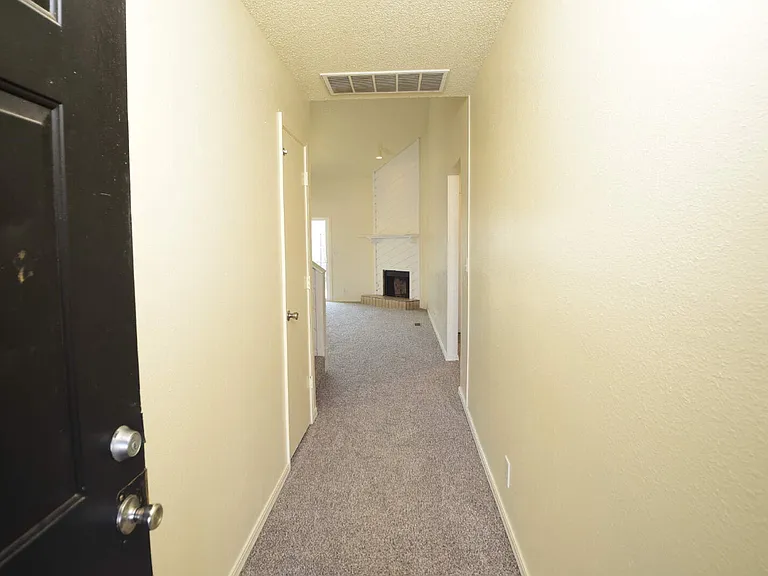 1514 E 73rd Pl — Photo 3