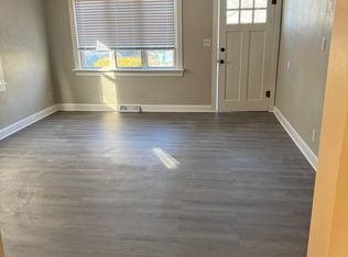 2728 S State St, Springfield, IL 62704