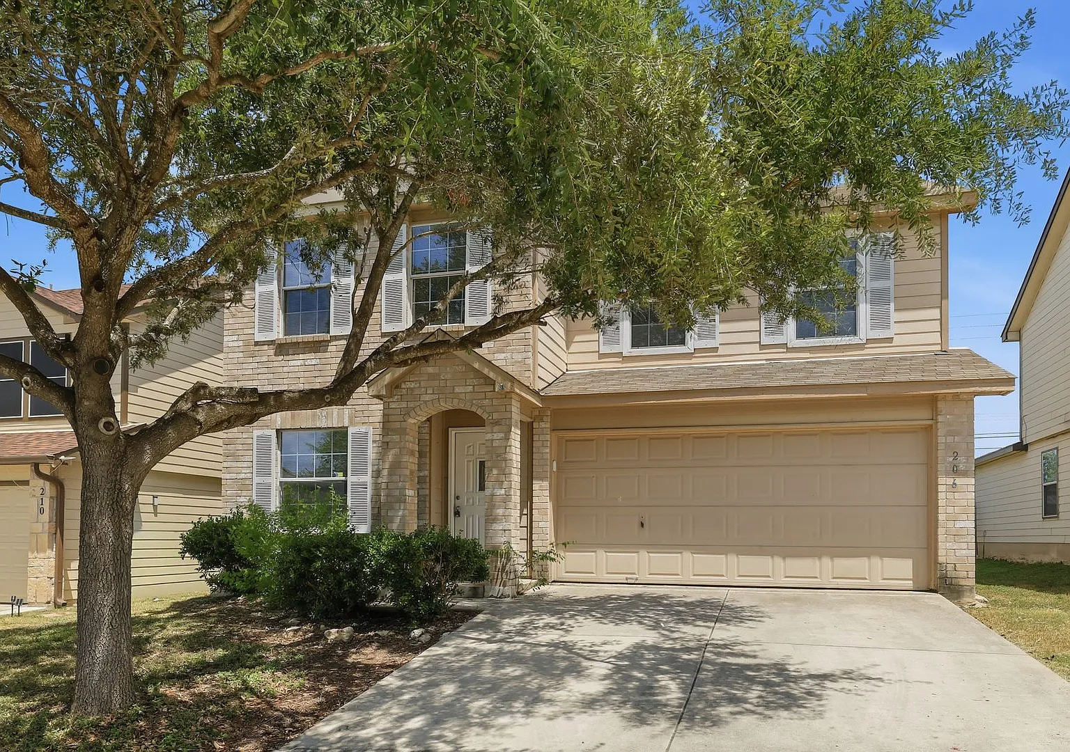 Beautifully Updated Two-Story Home in Monticello Ranch — Photo 1