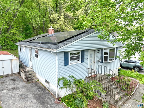 3rd image of 45 Elaine Drive
