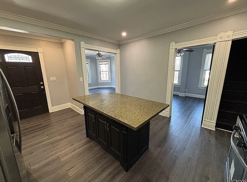 109 Westcott - Rms 4, 5 — Photo 1
