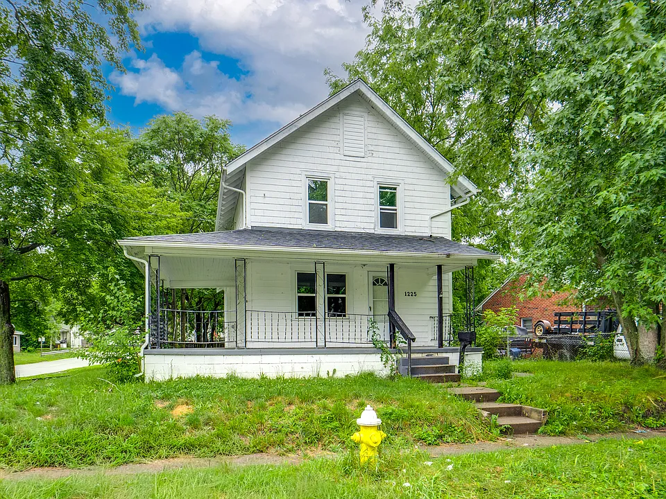 1225 Nestor Ave