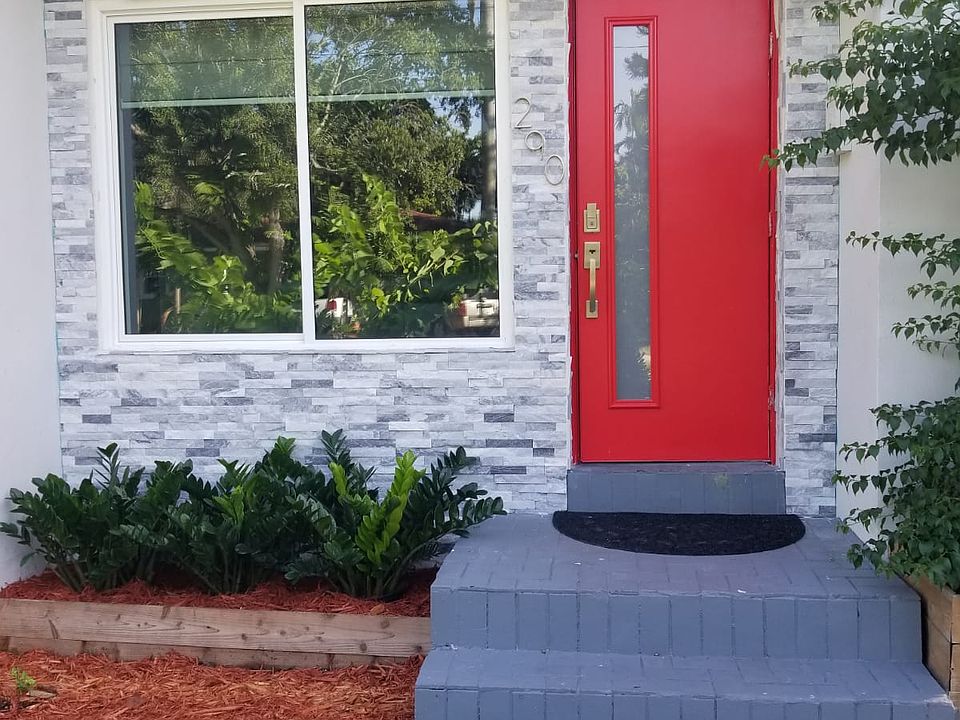 1st image of 290 NE 131st St