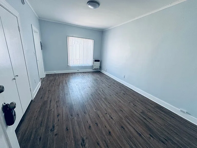 314 S Catalina St — Photo 37