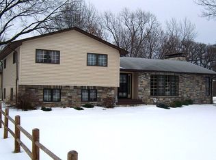 748 43rd St, Moline, IL 61265