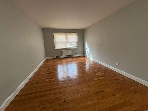 2nd image of 156 Bull Hill Ln APT B11
