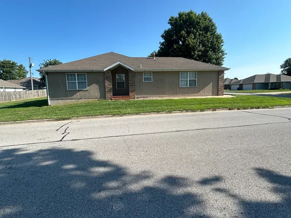 525-527 S Robert St, Nixa, MO 65714