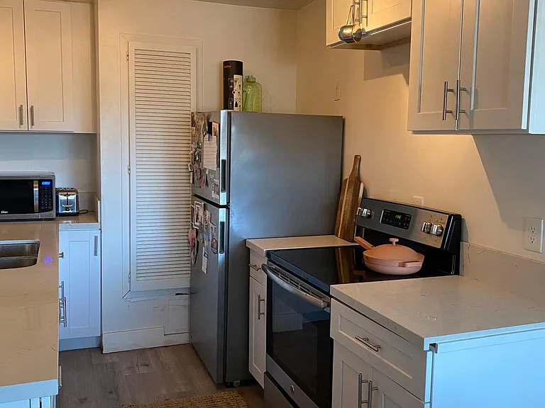 1253 N Vulcan Ave #6 — Photo 4